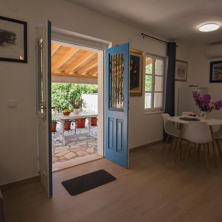 Studio Apartman Roza Ston Exteriör bild