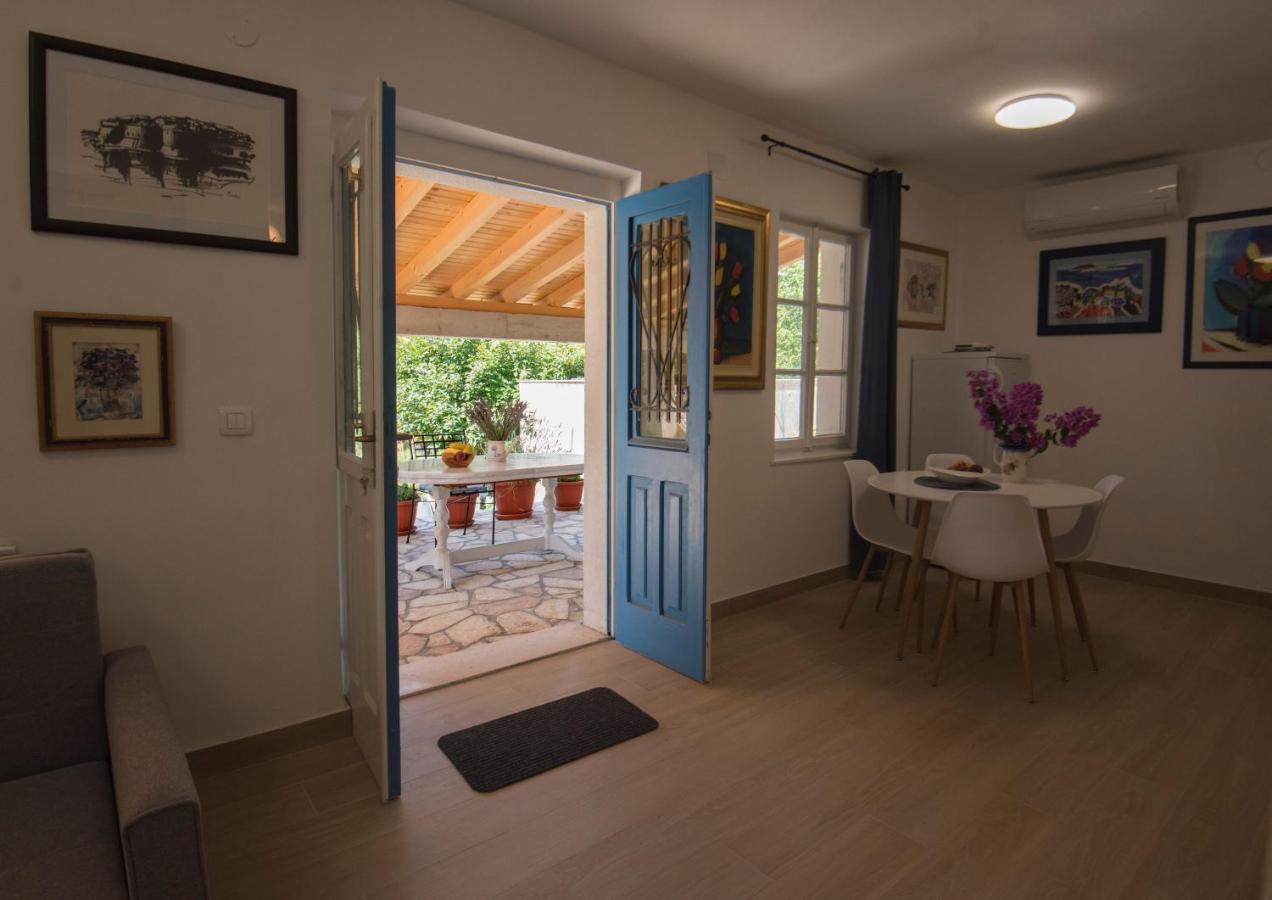 Studio Apartman Roza Ston Exteriör bild